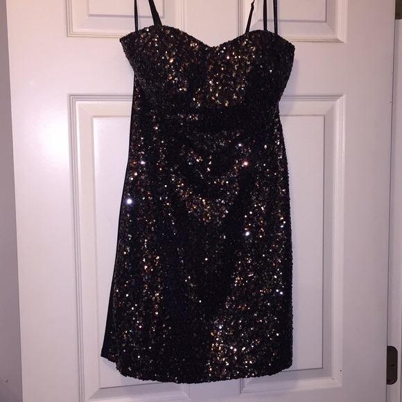 Strapless sequin fitted dress - Picture 1 of 6
